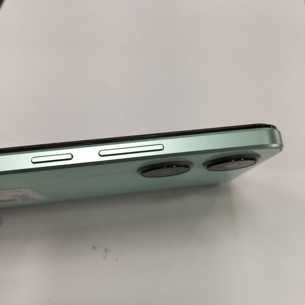 CELULAR VIVO Y03 V2332 (2024) 128 GB 4 GB RAM (SEMINUEVO)