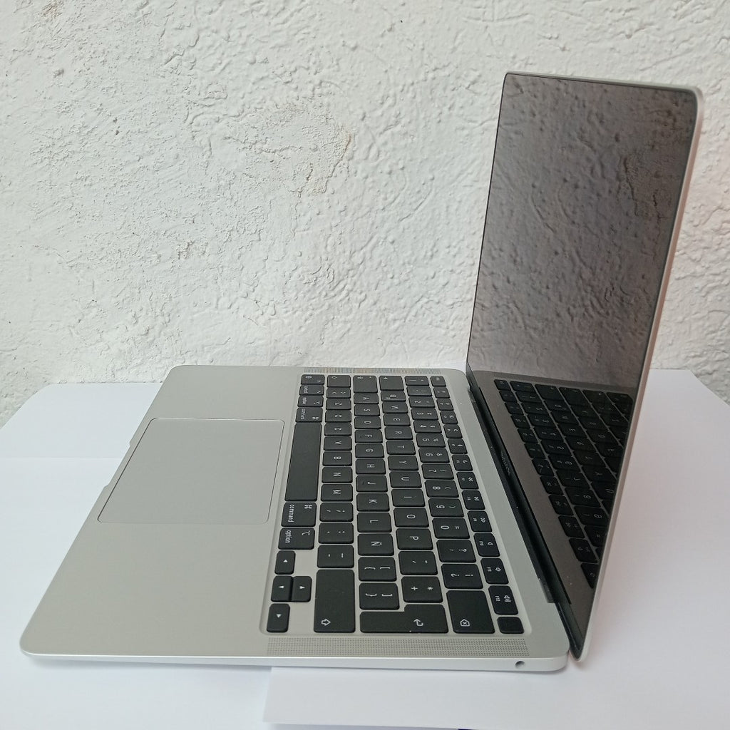 LAPTOP APPLE MACBOOK AIR 13" 2020 3.2 A2337 256 GB SSD 8 GB RAM (SEMINUEVO)