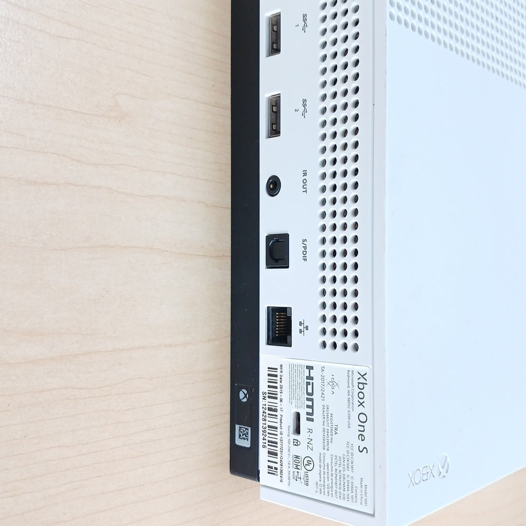 CONSOLA DE VIDEOJUEGO MICROSOFT XBOX ONE S 500 GB  (SEMINUEVO)