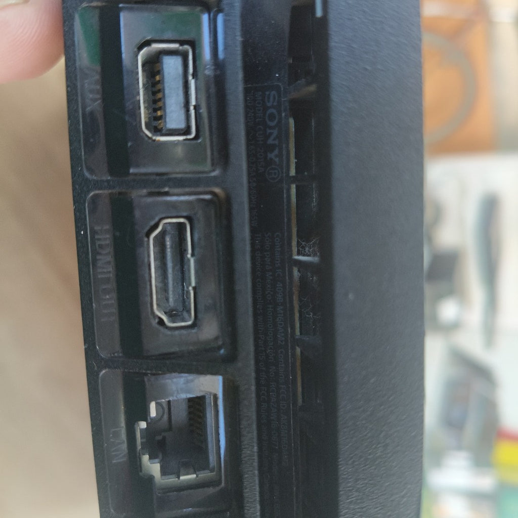 CONSOLA DE VIDEOJUEGO SONY PS4 SLIM 1 TB (SEMINUEVO)