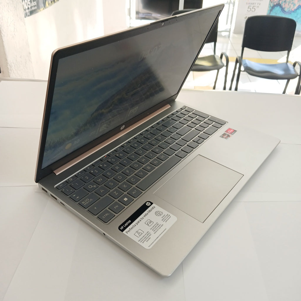 LAPTOP HP 15-FC0001LA (2023) 512 GB SSD 8 GB RAM (SEMINUEVO)