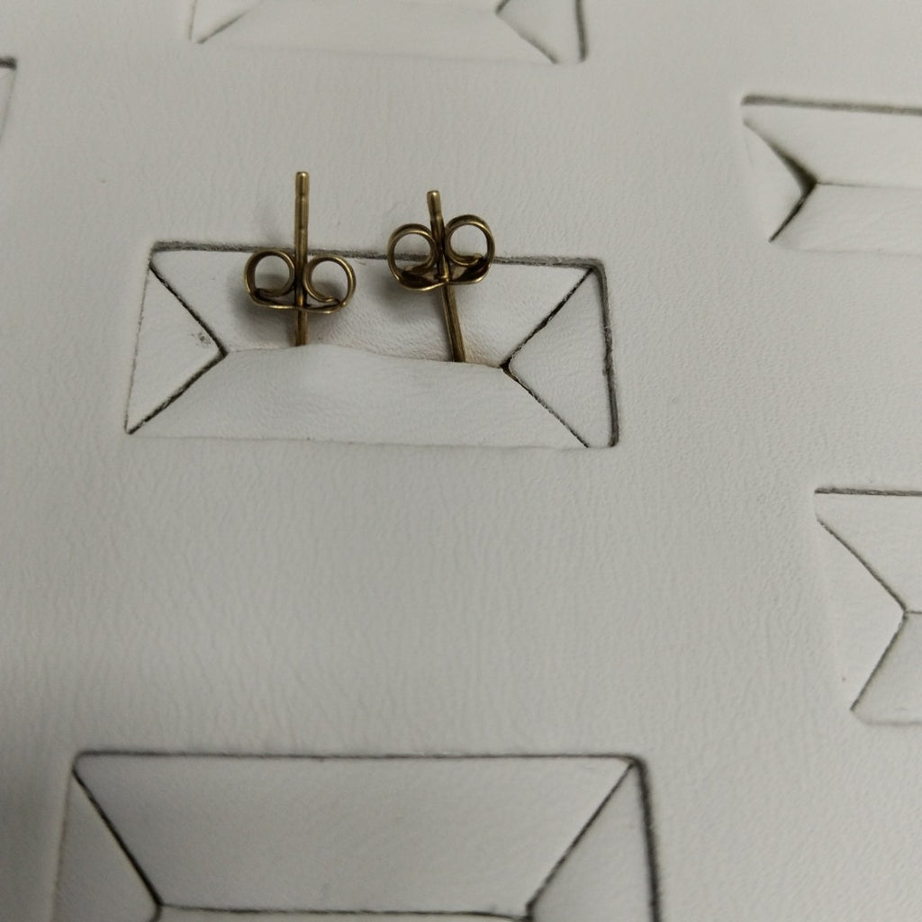 10155BRO00000B1735 FRD12 BROQUEL DE EXAGONO ORO 14K 1.5GRS (NUEVO)