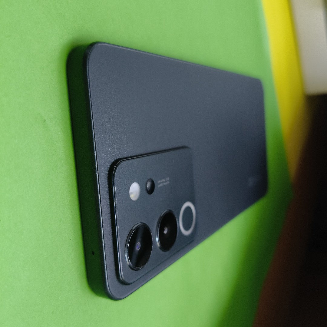 CELULAR VIVO V30 LITE V2314 (2023) 256 GB 12 GB RAM (SEMINUEVO)