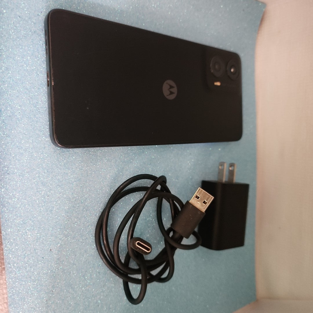 CELULAR MOTOROLA MOTO G24 XT2423-1 (2024) 256 GB 4 GB RAM (SEMINUEVO)