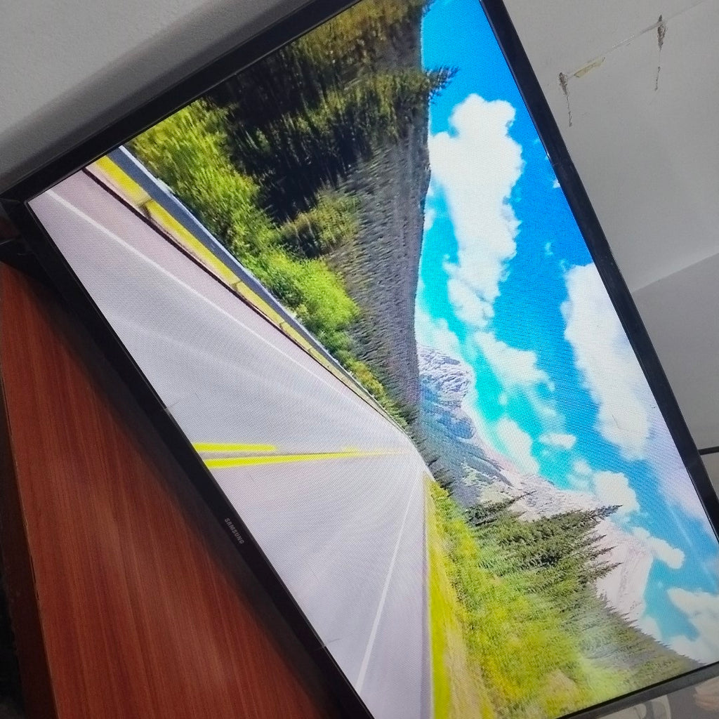 PANTALLA SAMSUNG UN32J4290AF (2019) 32" LED HD (SEMINUEVO)