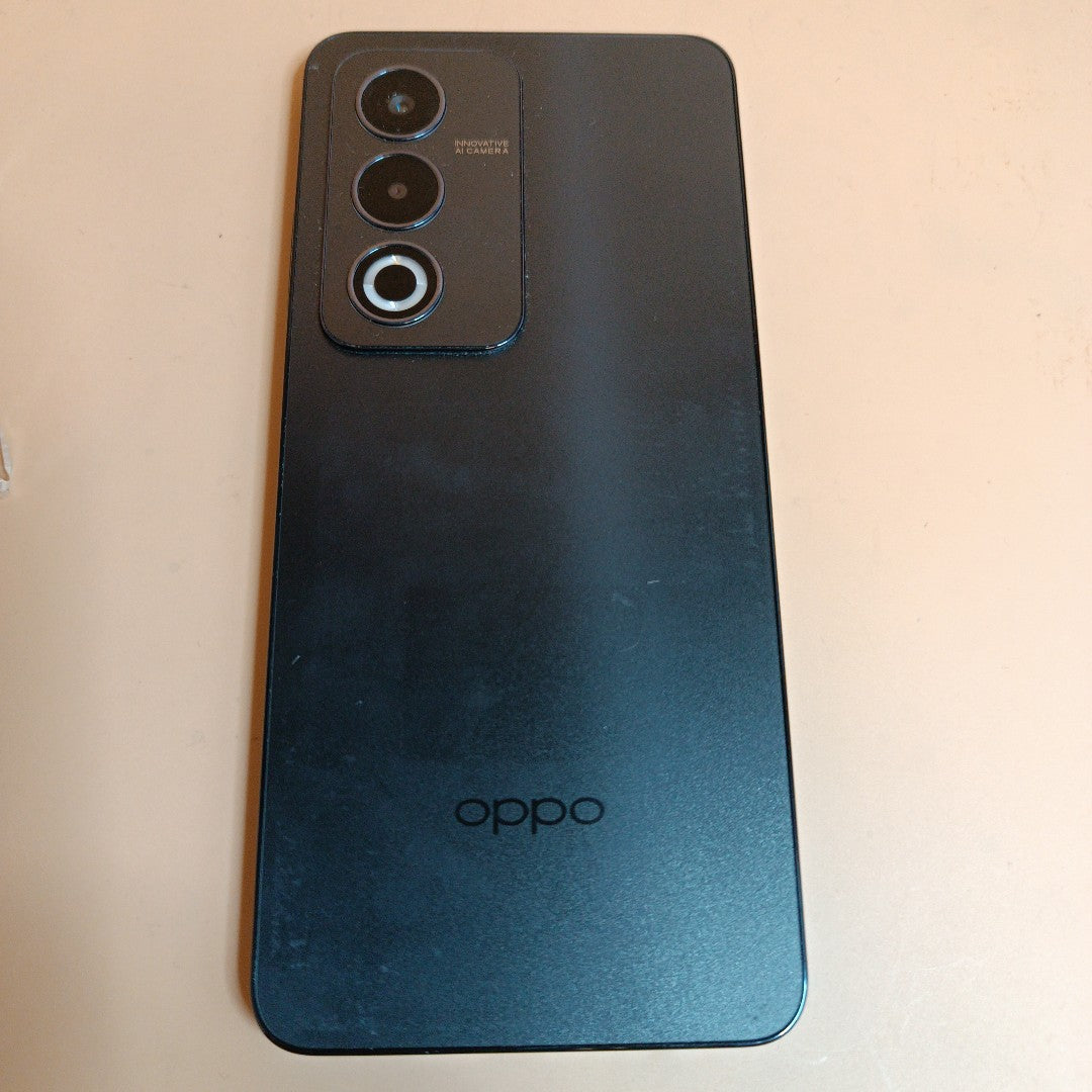 CELULAR OPPO  A80 5G CPH2639 (2024) 256 GB 8 GB RAM (SEMINUEVO)
