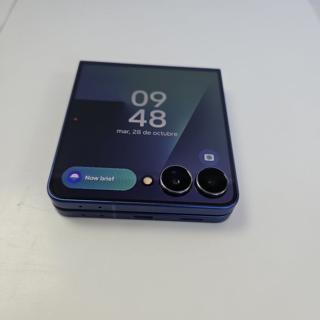 CELULAR SAMSUNG GALAXY Z FLIP 7 SM-F766B (2025) 512 GB 12 GB RAM (SEMINUEVO)