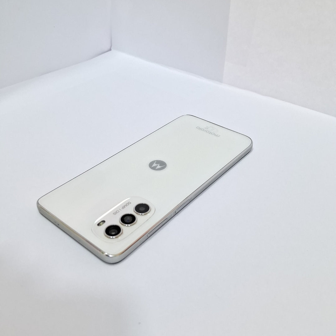 CELULAR MOTOROLA MOTO G82 XT2225-1 128 GB 6 GB RAM (SEMINUEVO)