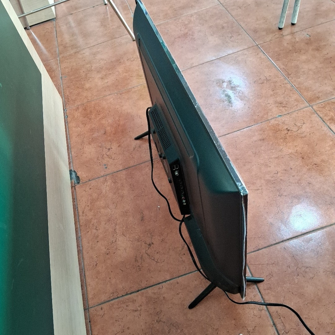 PANTALLA SANSUI SMX32T1HN (2022) 32" LED HD (SEMINUEVO)