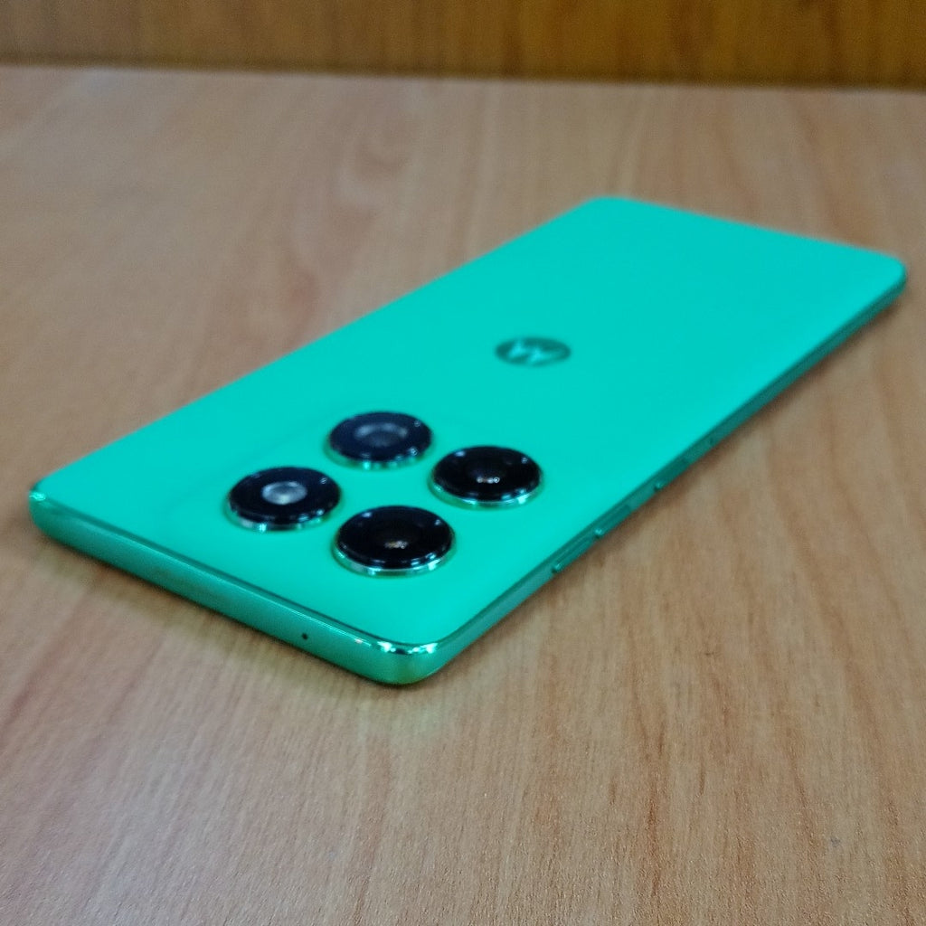 CELULAR MOTOROLA EDGE 60 XT2505-3 (2025) 512 GB 12 GB RAM (SEMINUEVO)