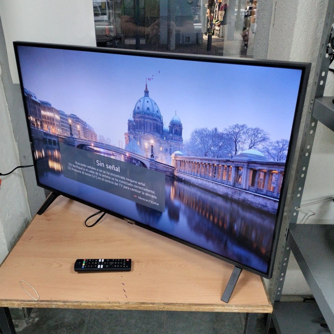 PANTALLA LG 43UR7800PSB (2024) 43" LED 4K (SEMINUEVO)
