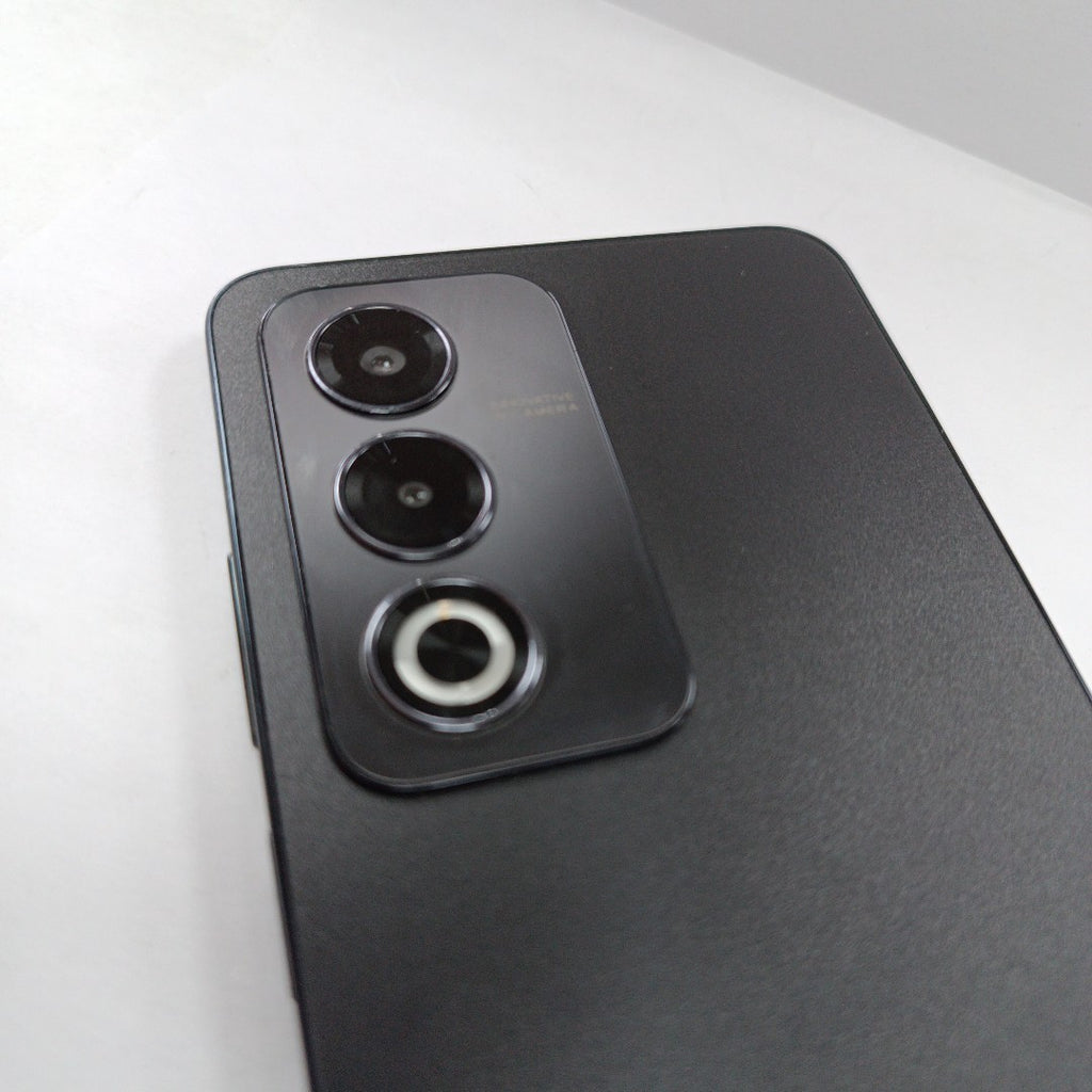 CELULAR OPPO  A80 5G CPH2639 (2024) 256 GB 8 GB RAM (SEMINUEVO)