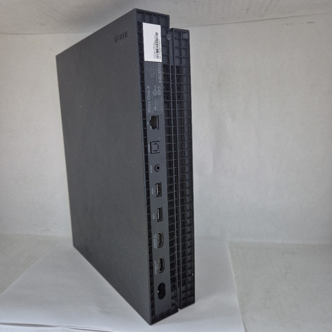 CONSOLA DE VIDEOJUEGO MICROSOFT XBOX ONE X 1 TB (SEMINUEVO)