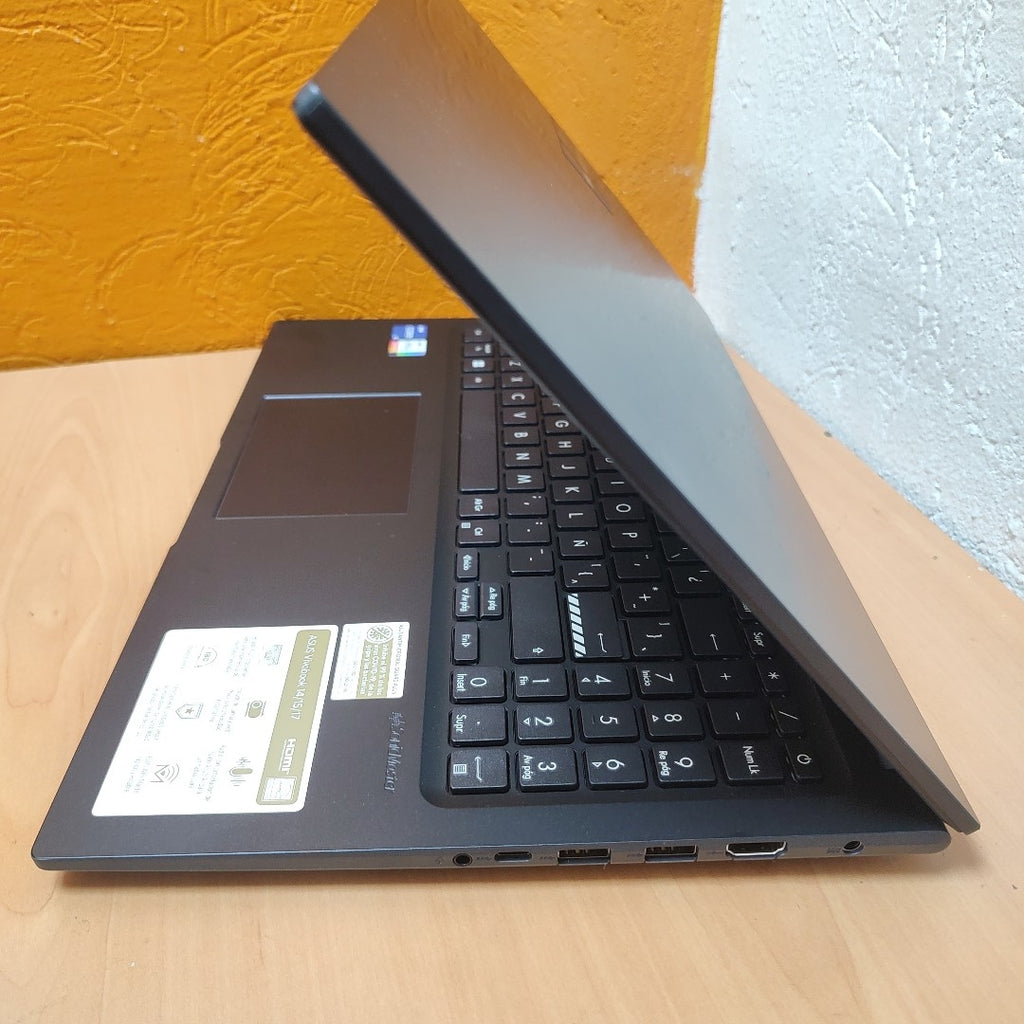 LAPTOP ASUS VIVOBOOK 15 X1504VA-NJ511W (2024) 512 GB SSD 16 GB RAM (SEMINUEVO)
