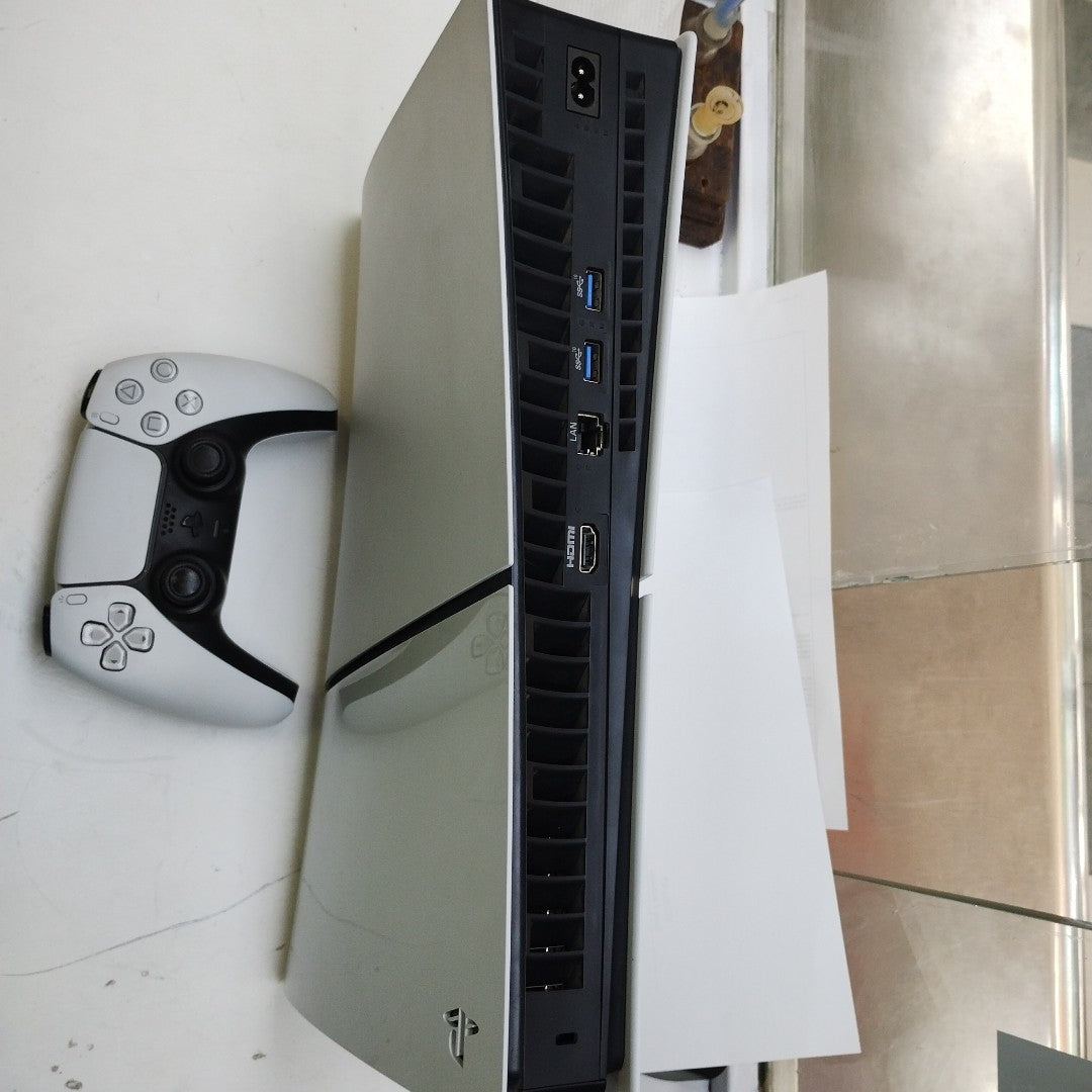 CONSOLA DE VIDEOJUEGO SONY PS5 DIGITAL 825 SSD (SEMINUEVO)