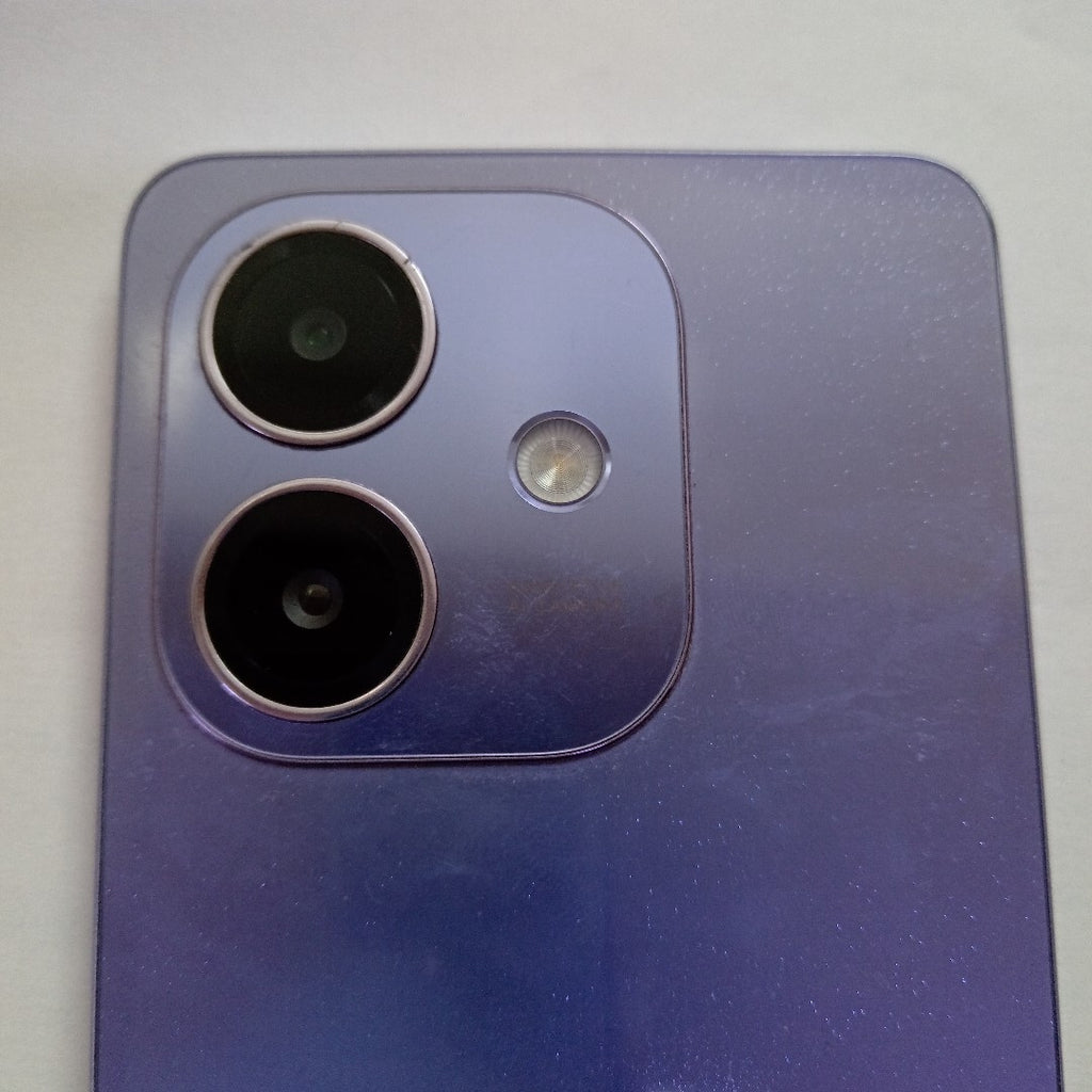 CELULAR OPPO  A3 CPH2669 (2024) 256 GB 4 GB RAM (SEMINUEVO)