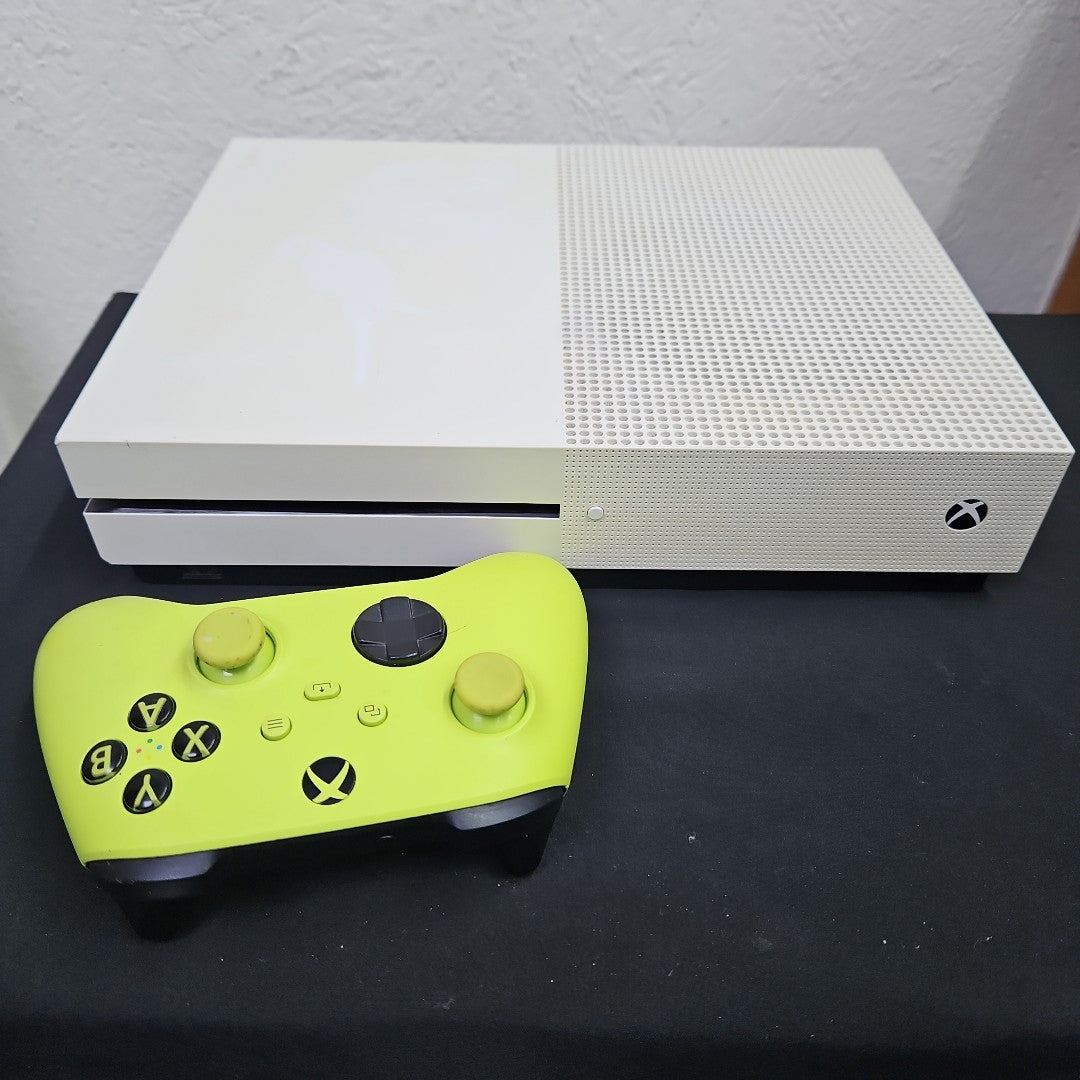 CONSOLA DE VIDEOJUEGO MICROSOFT XBOX ONE S 500 GB  (SEMINUEVO)