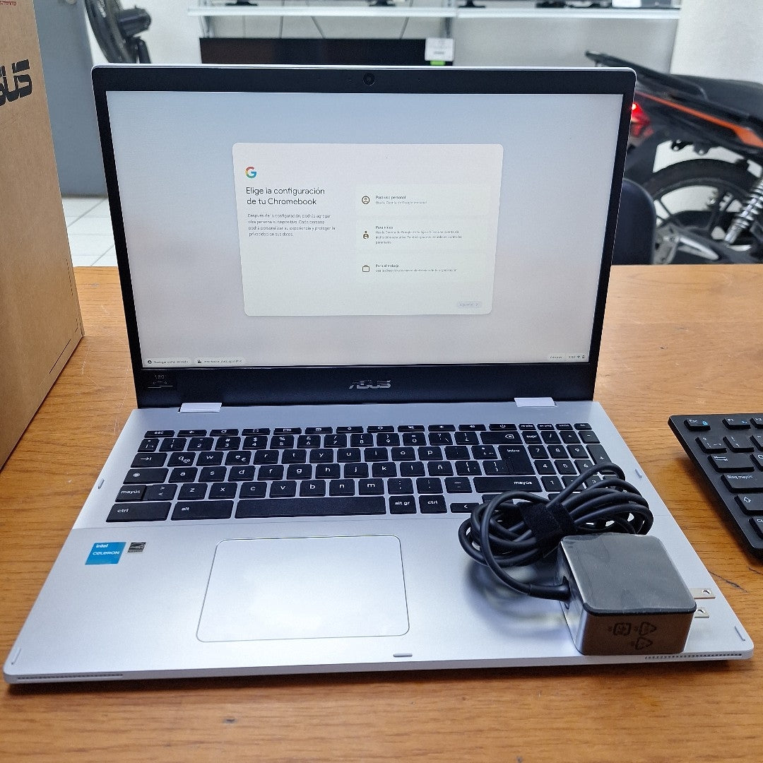 LAPTOP ASUS CHROMEBOOK CX1500CKA-CEL8G128-C2 (2023) 128 GB 8 GB RAM (SEMINUEVO)