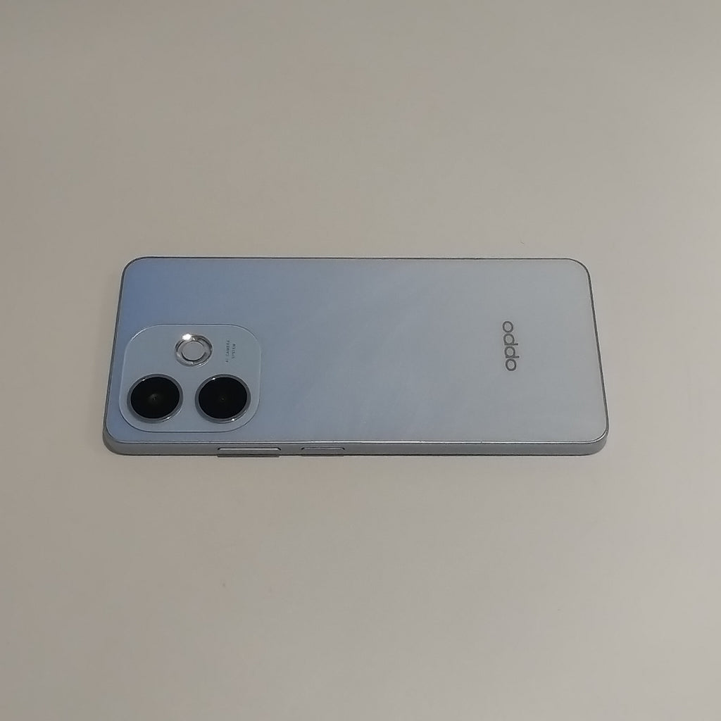 CELULAR OPPO  A5 PRO CPH2711 (2025) 256 GB 8 GB RAM (SEMINUEVO)