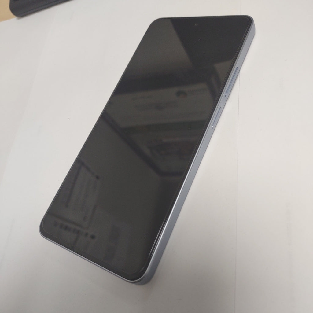 CELULAR OPPO  A5 PRO CPH2711 (2025) 256 GB 8 GB RAM (SEMINUEVO)