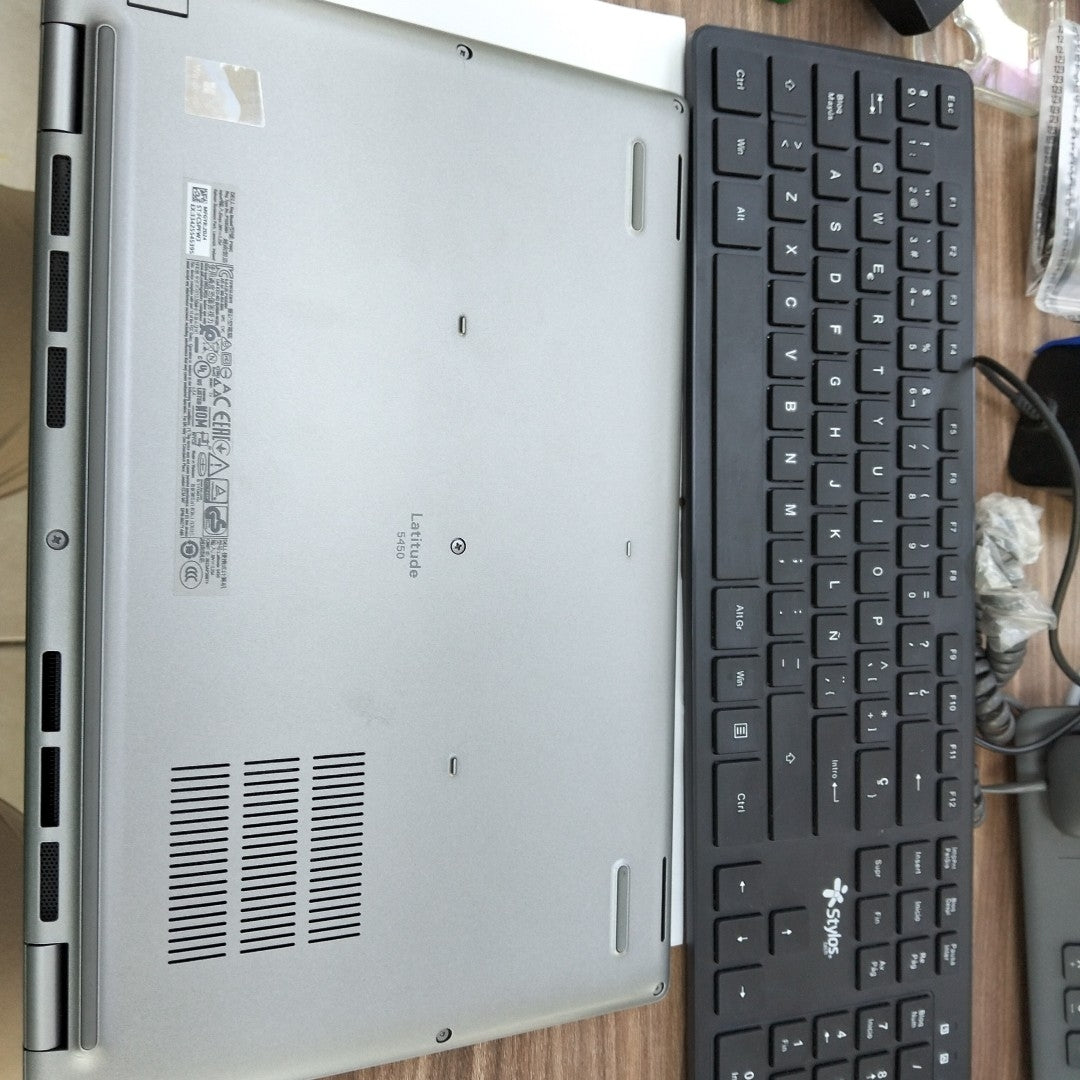LAPTOP DELL LATITUDE 5450 (2024) 512 GB SSD 16 GB RAM (SEMINUEVO)