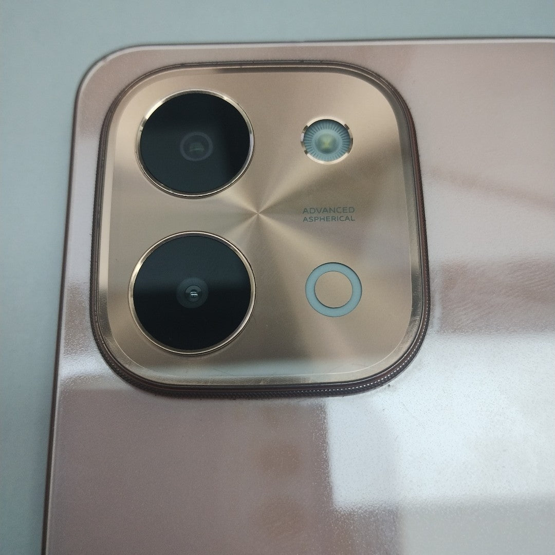 CELULAR VIVO Y28 V2352 256 GB 8 GB RAM (SEMINUEVO)