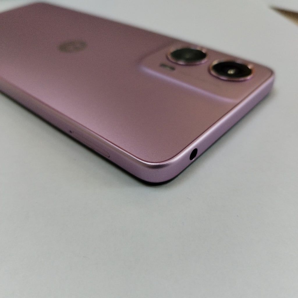 CELULAR MOTOROLA MOTO G24 XT2423-1 (2024) 256 GB 4 GB RAM (SEMINUEVO)