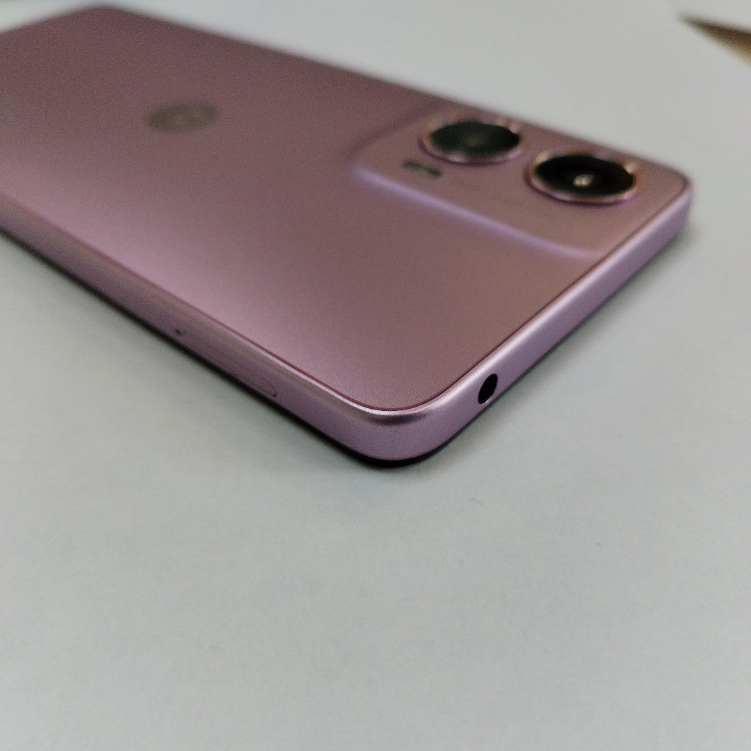 CELULAR MOTOROLA MOTO G24 XT2423-1 (2024) 256 GB 4 GB RAM (SEMINUEVO)