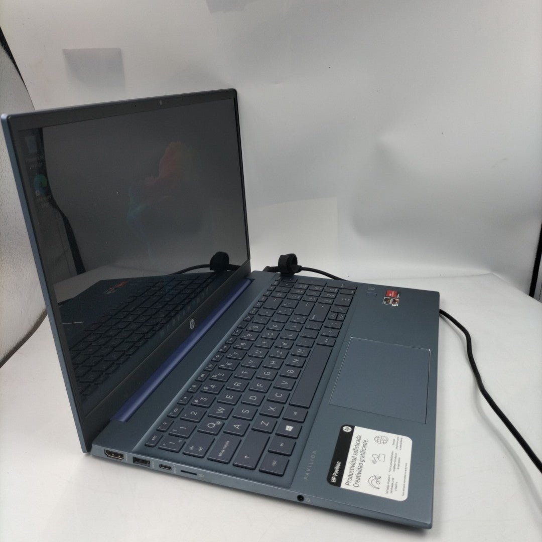 LAPTOP HP PAVILION 15-EH0002LA (2022) 512 GB SSD 8 GB RAM (SEMINUEVO)