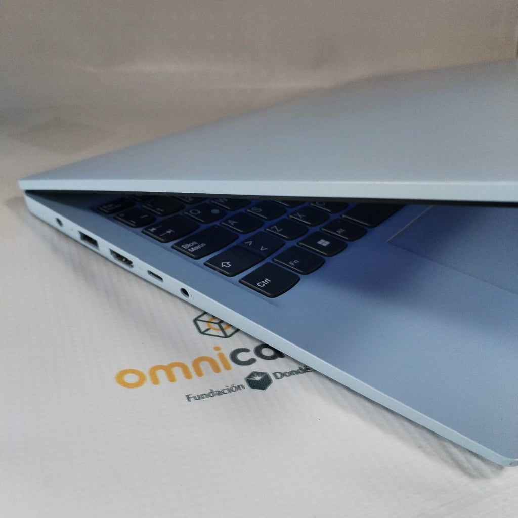 LAPTOP LENOVO IDEAPAD SLIM 3 15IRU8 (2023) 256 GB SSD 8 GB RAM (SEMINUEVO)