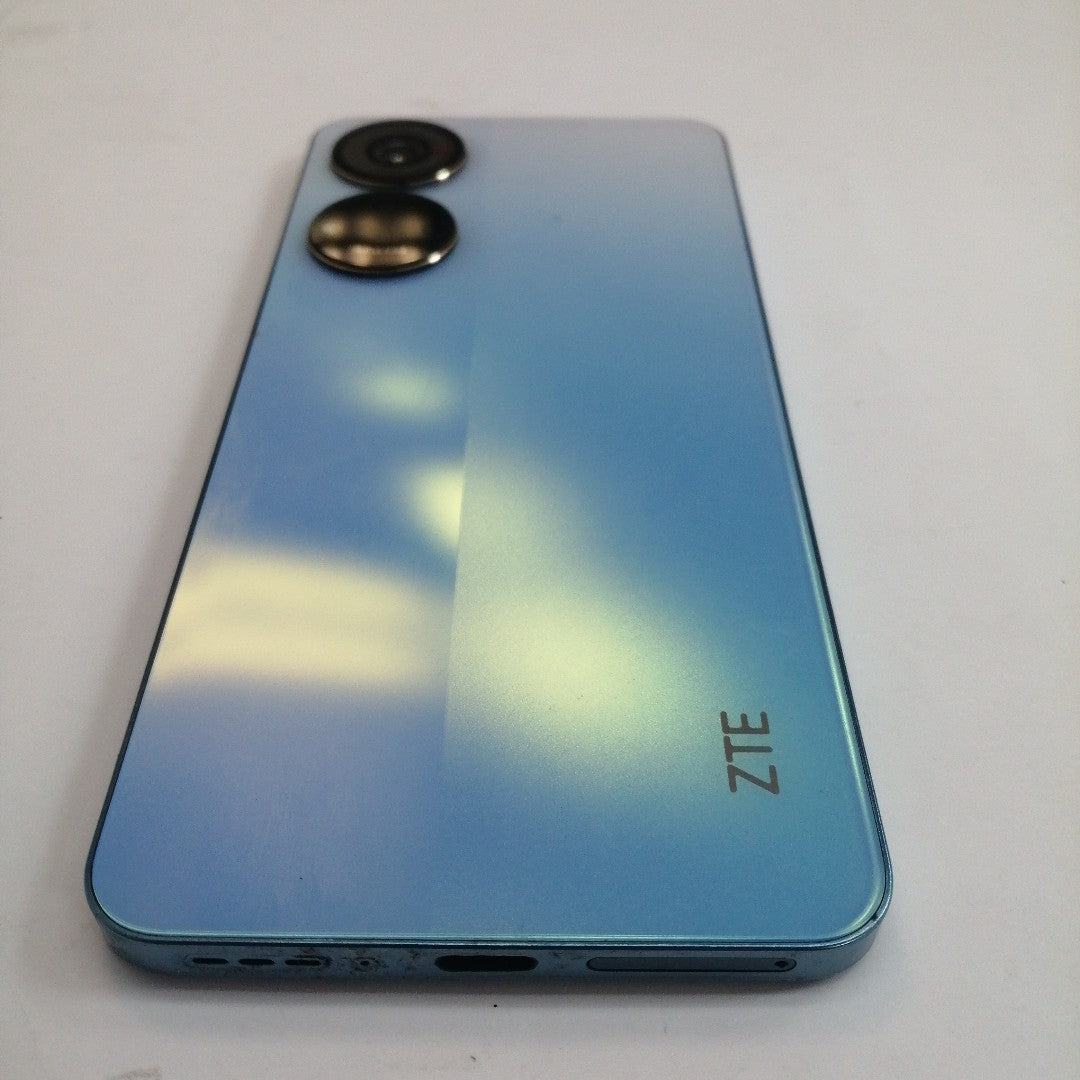 CELULAR ZTE AXON 40 SE 9047 (2022) 128 GB 4 GB RAM (SEMINUEVO)