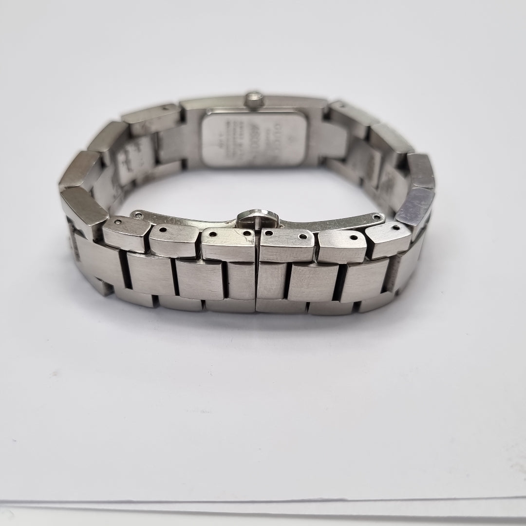   RELOJ DAMA   OTRA MARCA   GUCCI (SEMINUEVO)