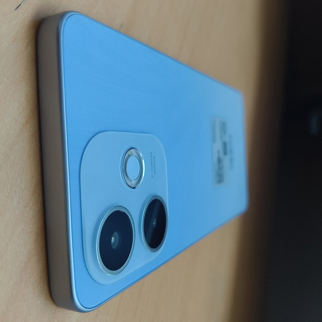 CELULAR OPPO  A5 PRO CPH2711 (2025) 256 GB 8 GB RAM (SEMINUEVO)