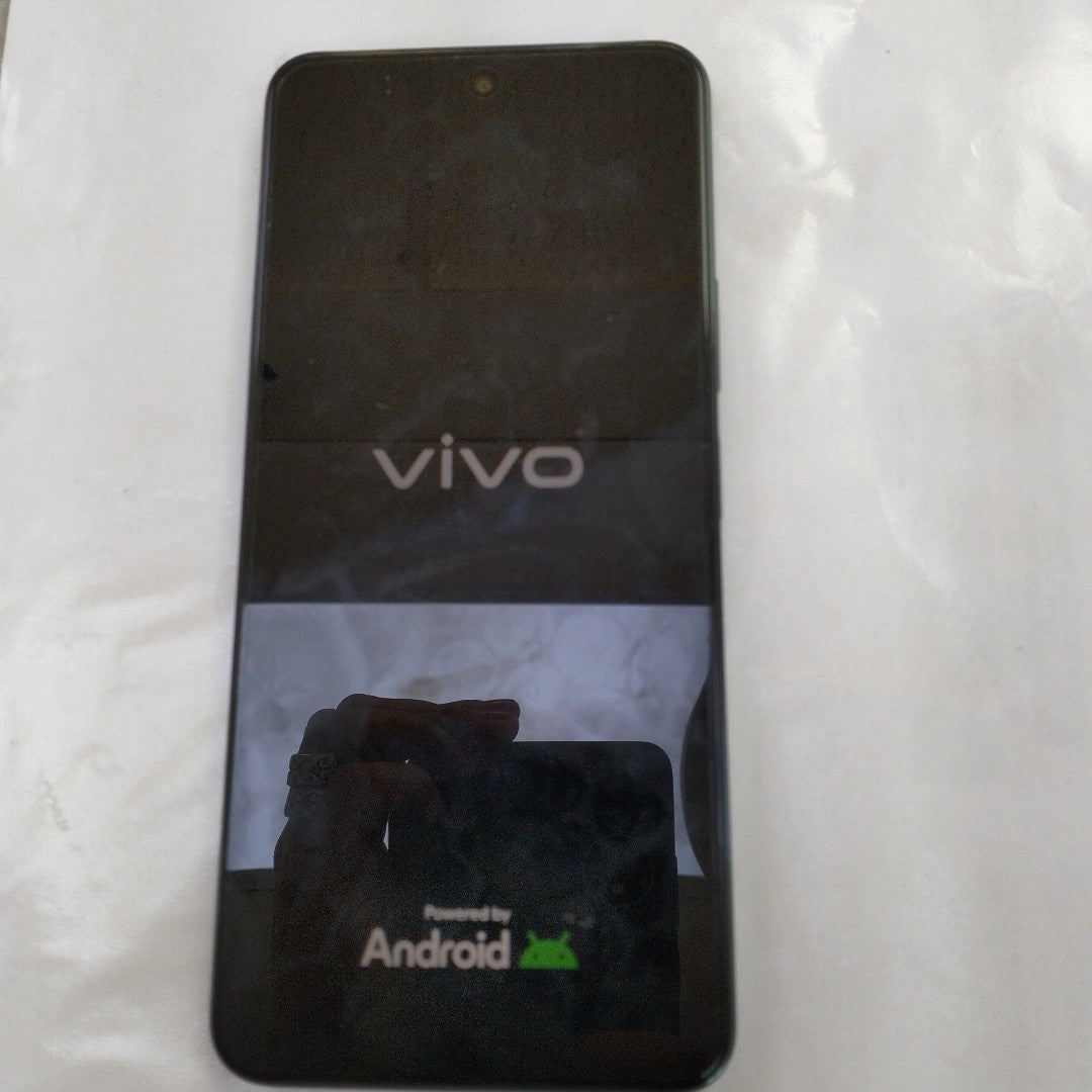 CELULAR VIVO Y28 V2352 256 GB 8 GB RAM (SEMINUEVO)