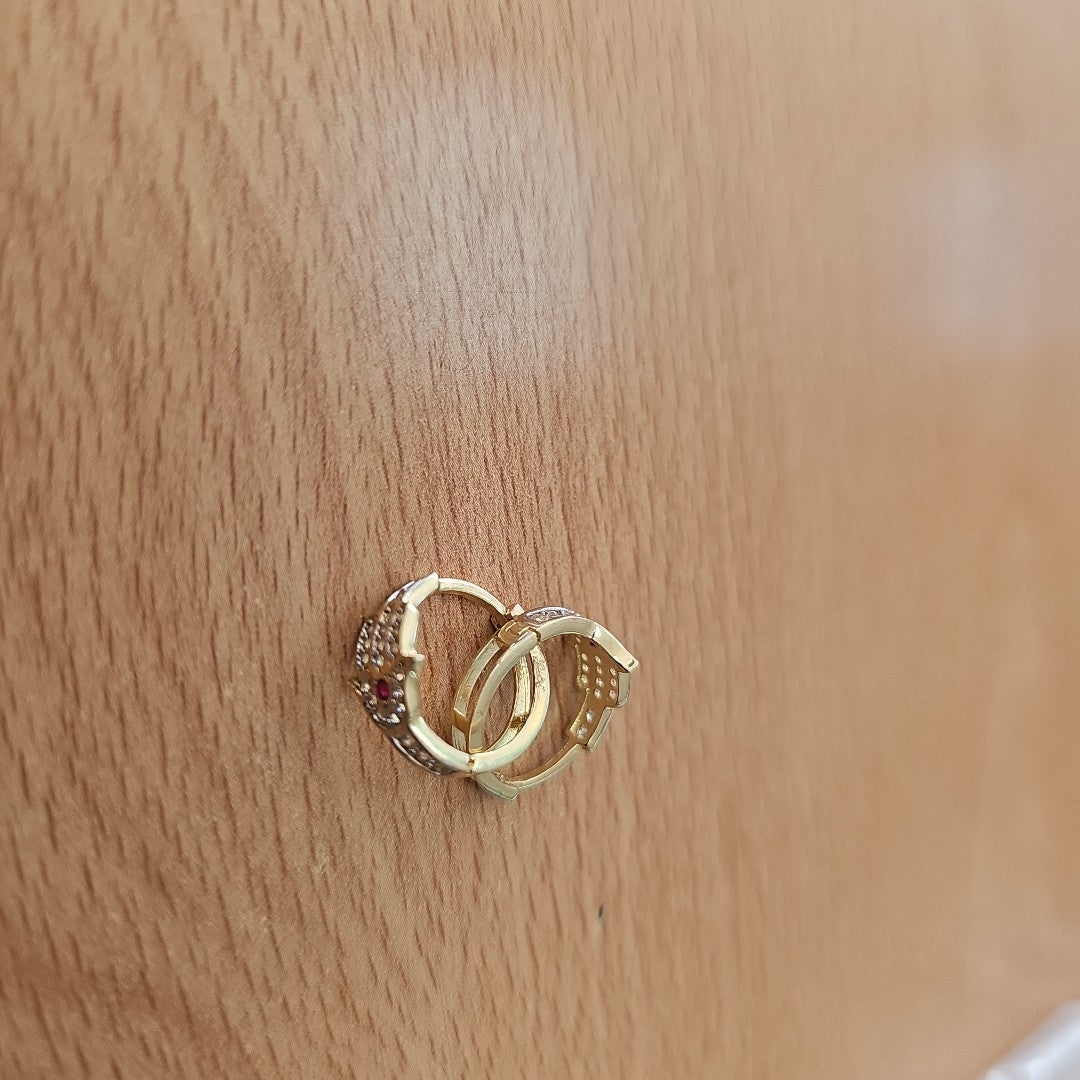 HUGGIES ORO 14K 2.4 (NUEVO)