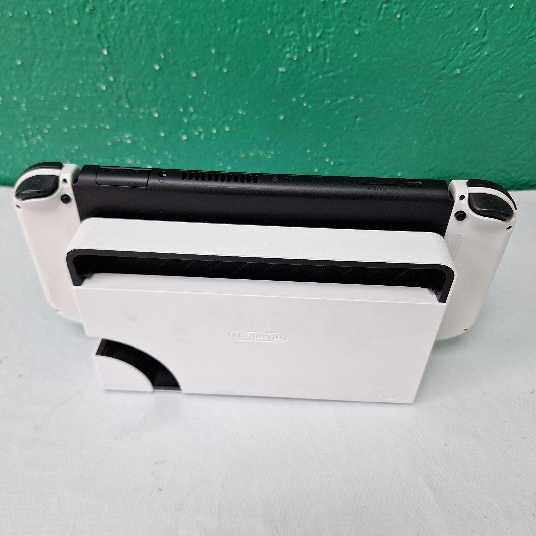 CONSOLA DE VIDEOJUEGO NINTENDO SWITCH OLED 64 GB (SEMINUEVO)