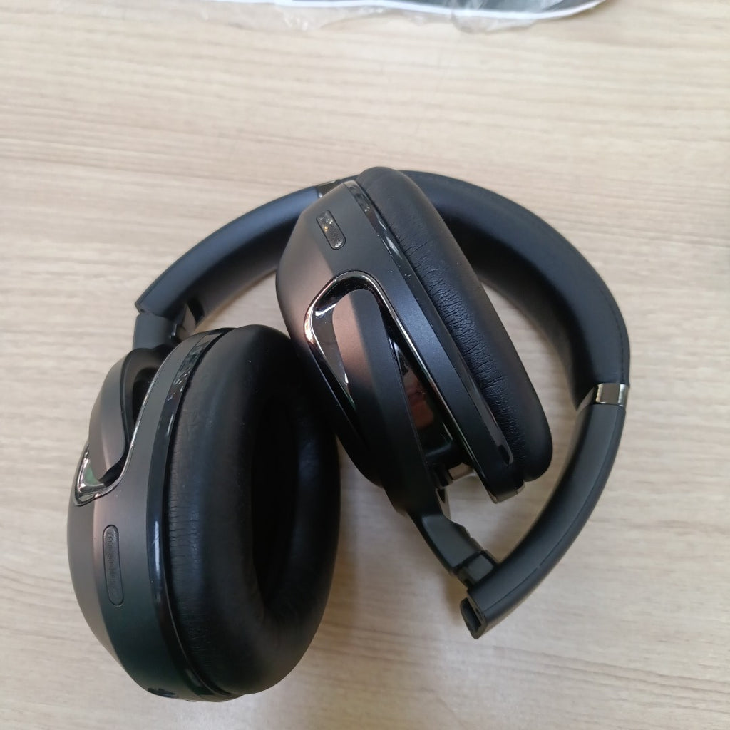 AUDIFONOS JBL TOUR ONE M2 INALAMBRICO OVER EAR (SEMINUEVO)