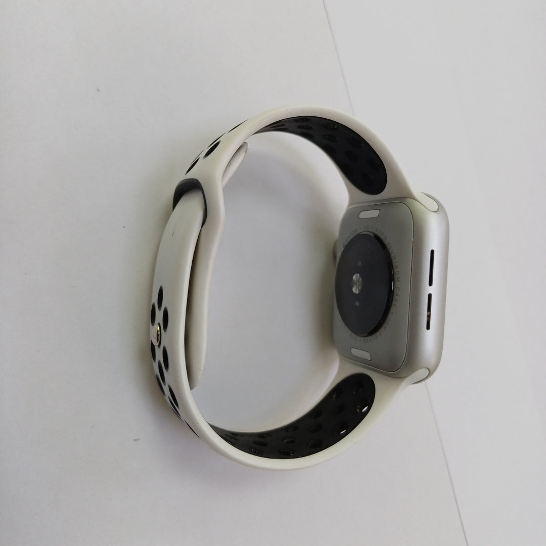 SMARTWATCH APPLE SE 2 ALUMINIO A2726 40 MM GPS + CELULAR (SEMINUEVO)