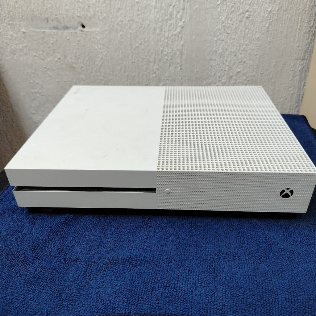CONSOLA DE VIDEOJUEGO MICROSOFT XBOX ONE S 1 TB (SEMINUEVO)