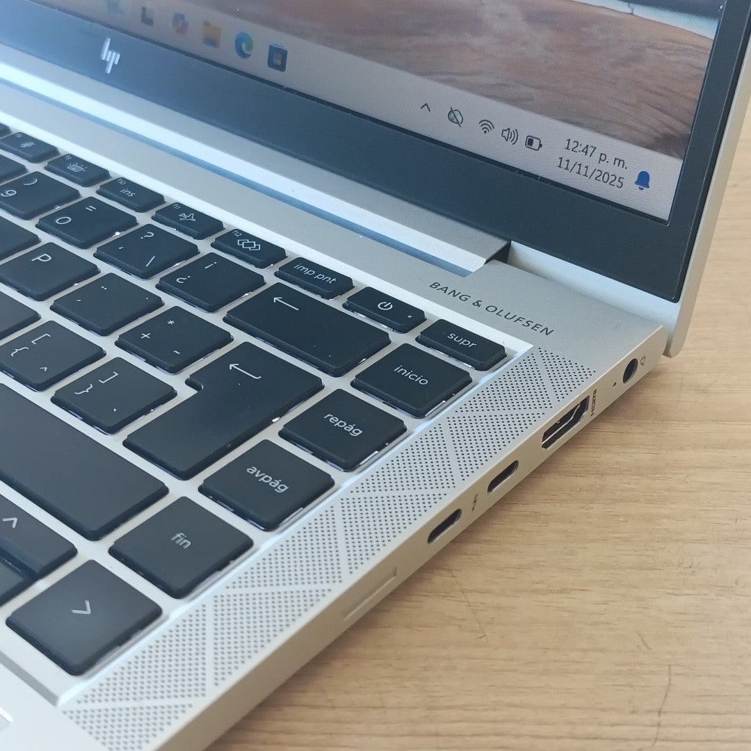 LAPTOP HP ELITEBOOK 840 G8 (2023) 256 GB SSD 16 GB RAM (SEMINUEVO)