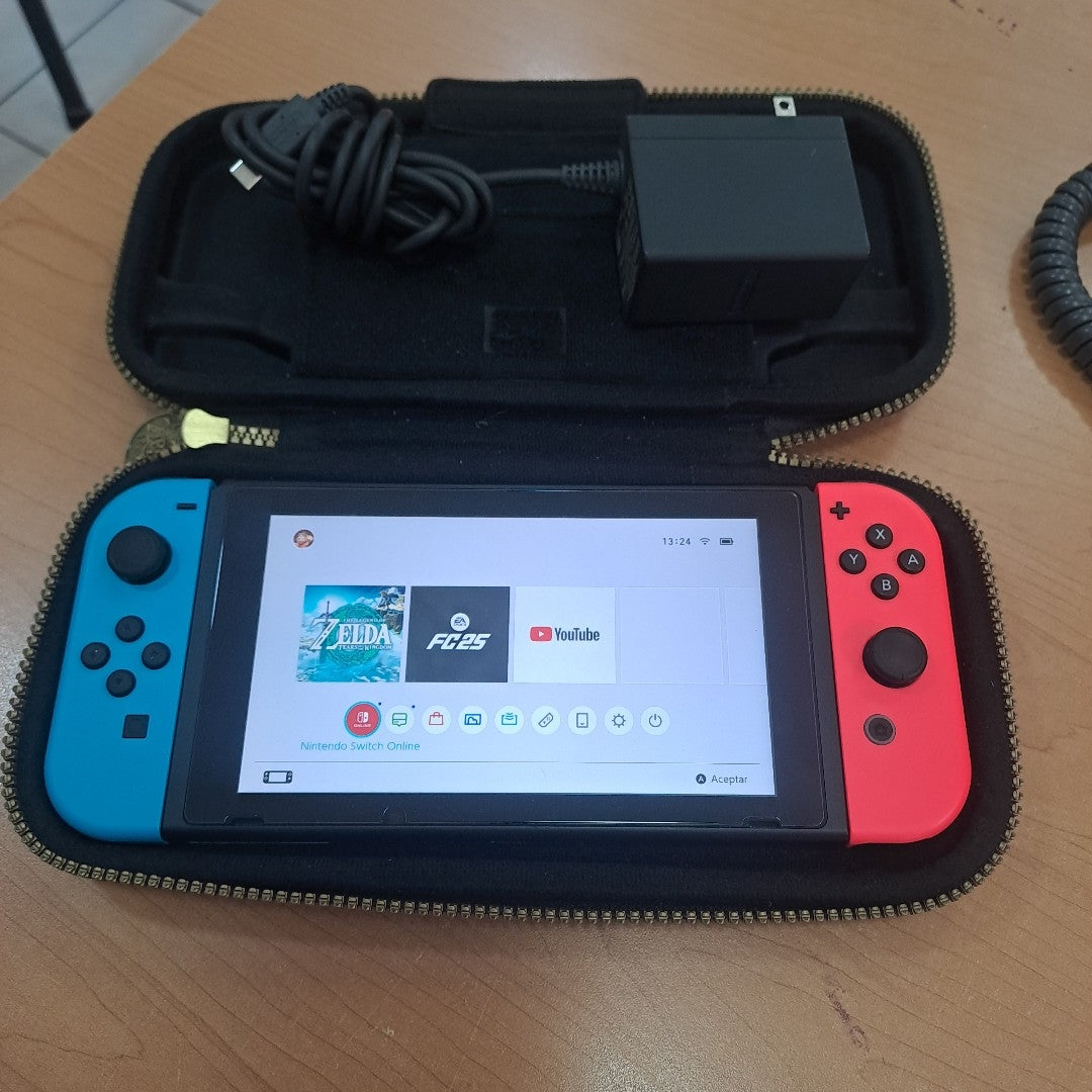 CONSOLA DE VIDEOJUEGO NINTENDO SWITCH 1.1 32 GB (SEMINUEVO)