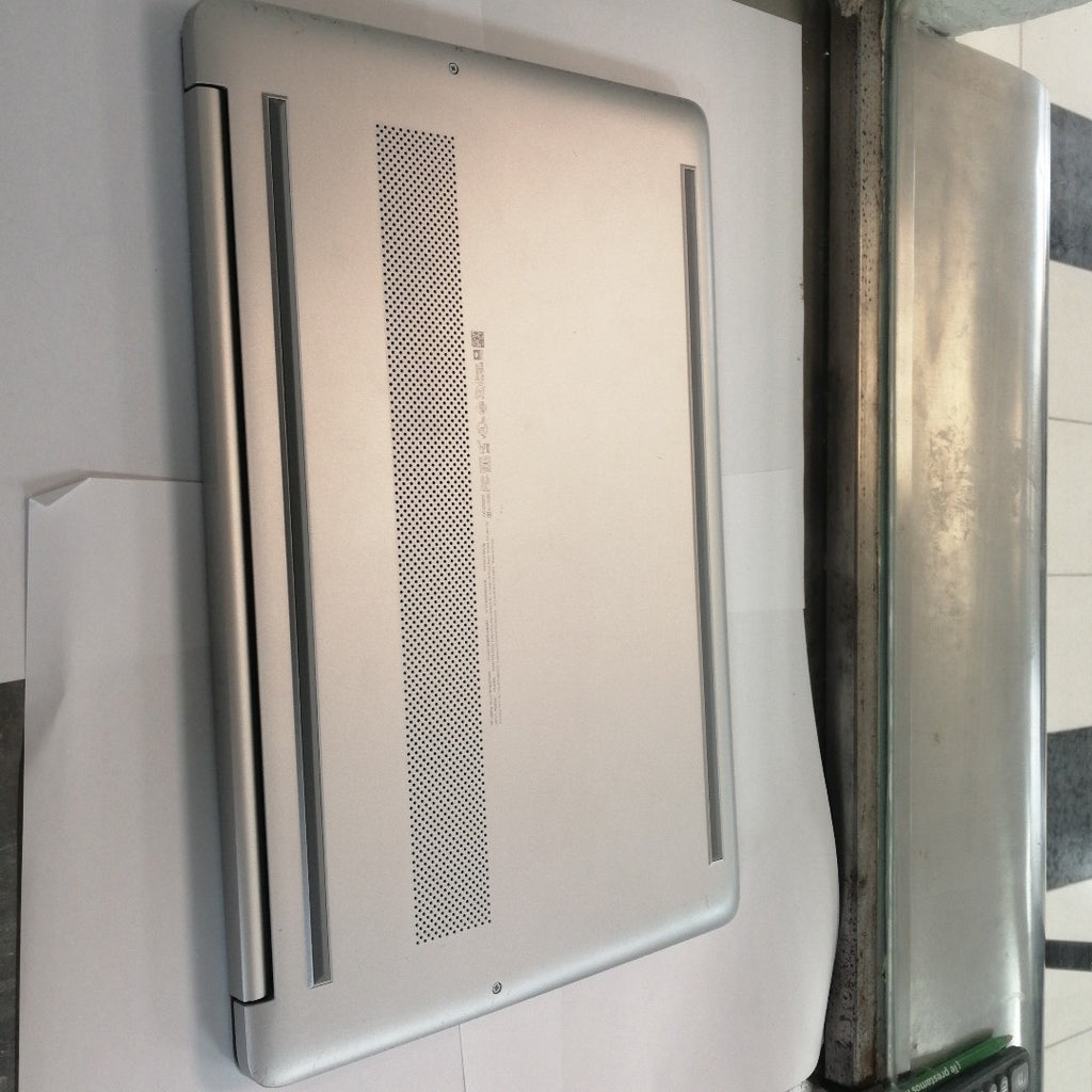 LAPTOP HP 15-DY2052LA (2021) 256 GB SSD 8 GB RAM (SEMINUEVO)