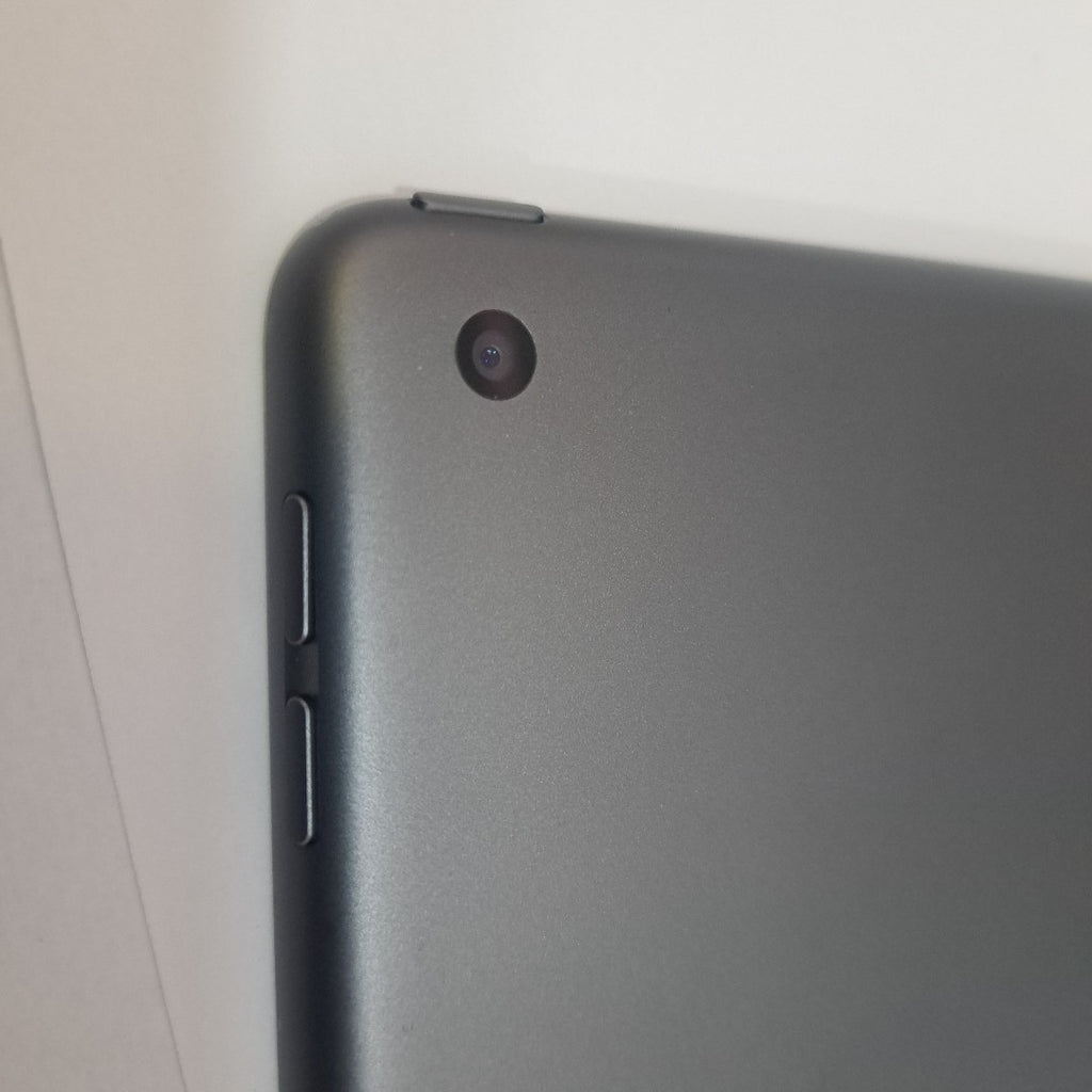 TABLETA APPLE IPAD 9 A2602 64 GB 3 GB RAM (SEMINUEVO)