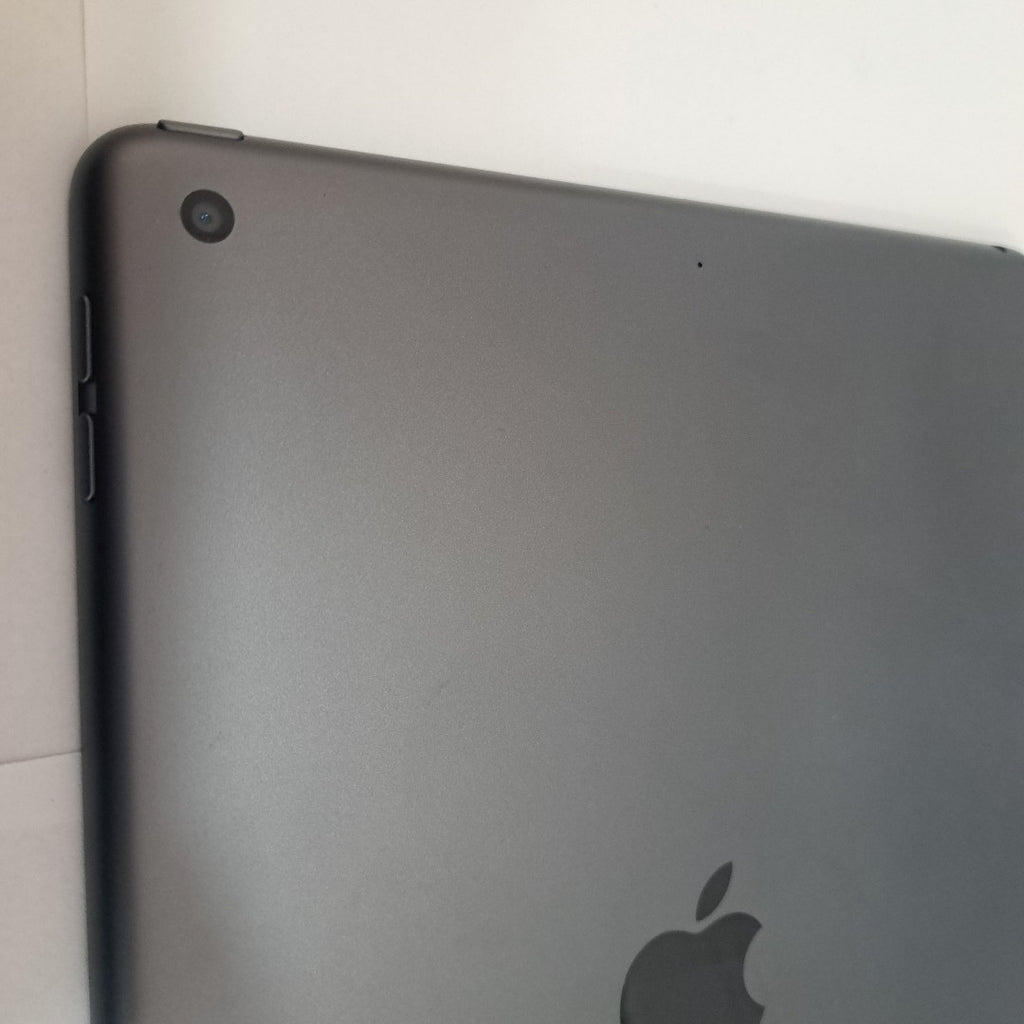 TABLETA APPLE IPAD 9 A2602 64 GB 3 GB RAM (SEMINUEVO)