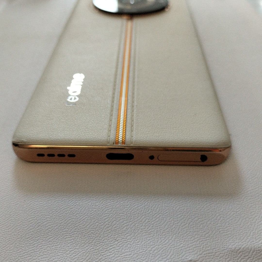 CELULAR REALME 11 PRO+ RMX3741 (2023) 1 TB 12 GB RAM (SEMINUEVO)