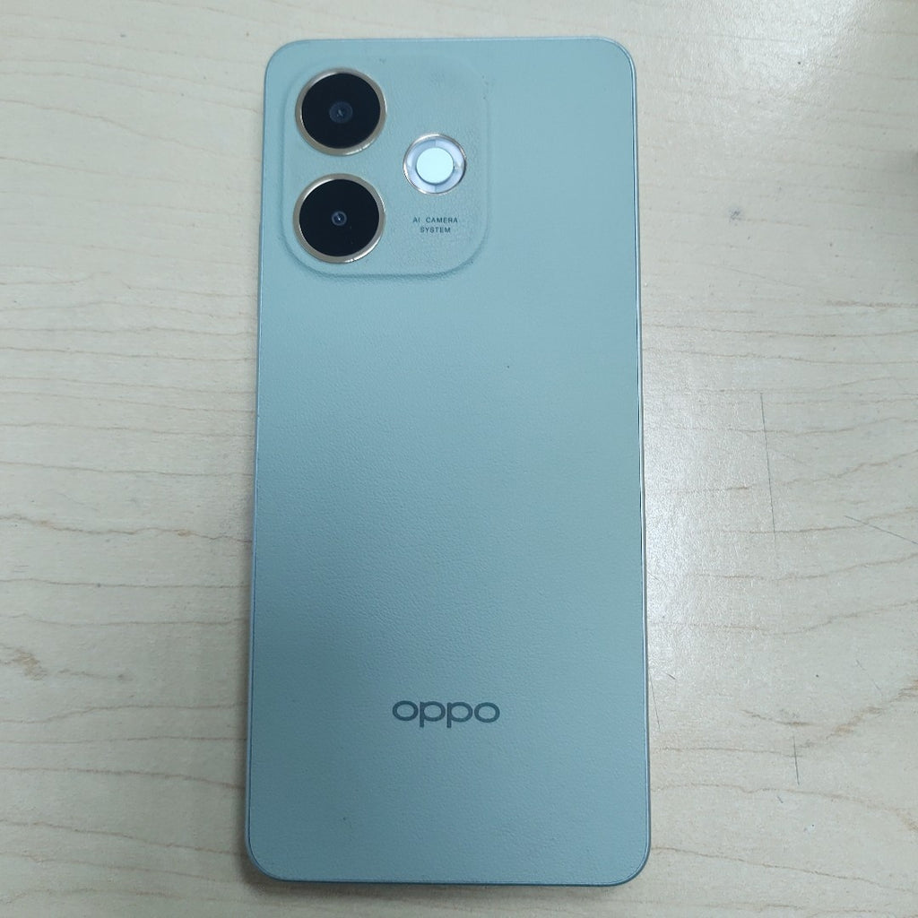 CELULAR OPPO  A5 PRO CPH2711 (2025) 256 GB 8 GB RAM (SEMINUEVO)