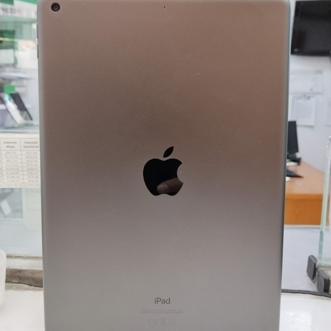 TABLETA APPLE IPAD 8 A2270 128 GB 3 GB RAM (SEMINUEVO)