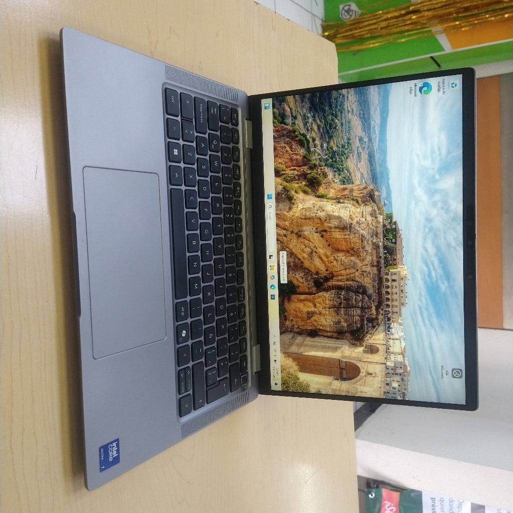 LAPTOP DELL LATITUDE 7450 (2024) 512 GB SSD 16 GB RAM (SEMINUEVO)