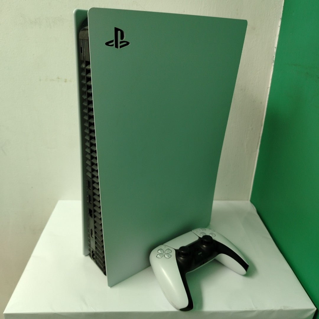 CONSOLA DE VIDEOJUEGO SONY PS5 825 SSD (SEMINUEVO)