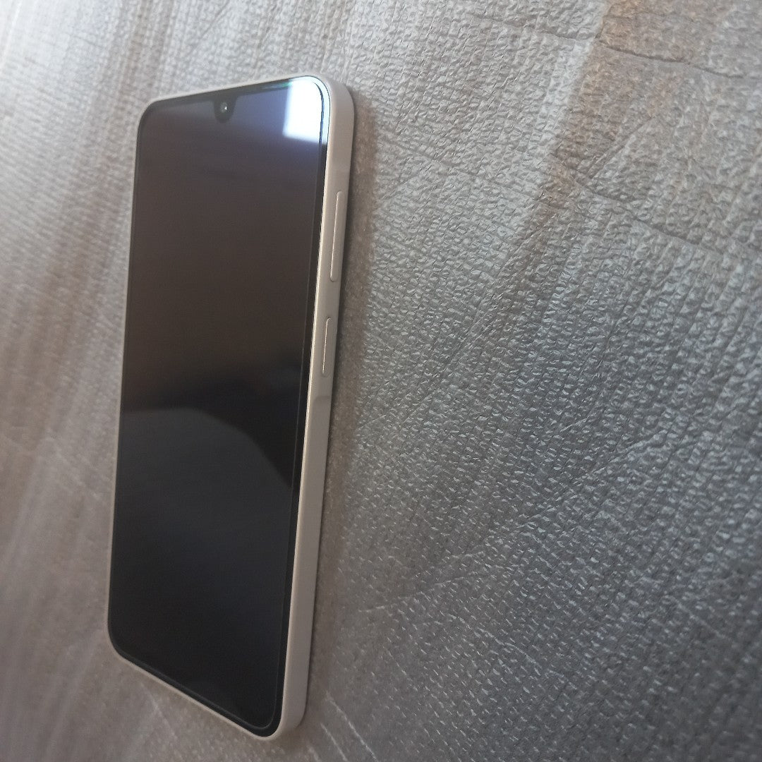 CELULAR SAMSUNG GALAXY A26 5G SM-A266M (2025) 128 GB 6 GB RAM (SEMINUEVO)